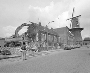 58654 Gezicht op de voorgevels van de huizen Hopakker 48-54 te Utrecht aan het eind van de zuidwestelijke straatwand ...